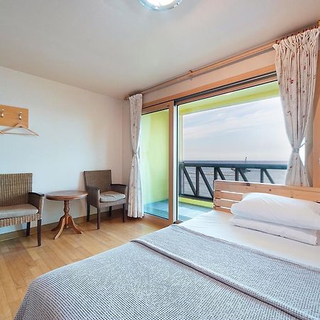Leselect Pension Gangneung Exterior foto