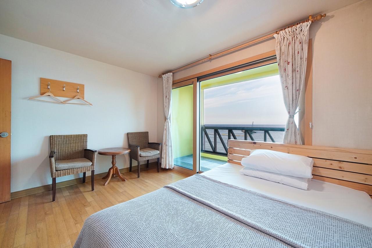 Leselect Pension Gangneung Exterior foto